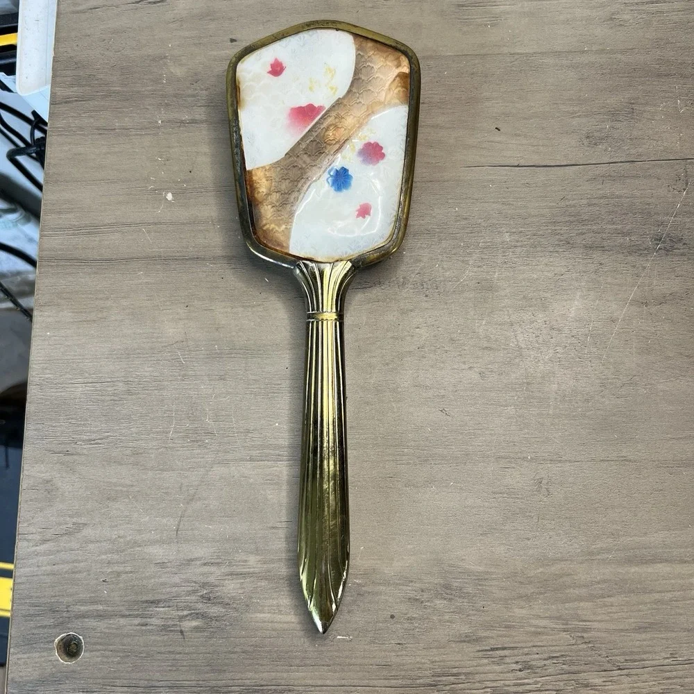 Vintage Floral Vanity Hairbrush – Gold Handle & Embossed Back – 1950s-60s